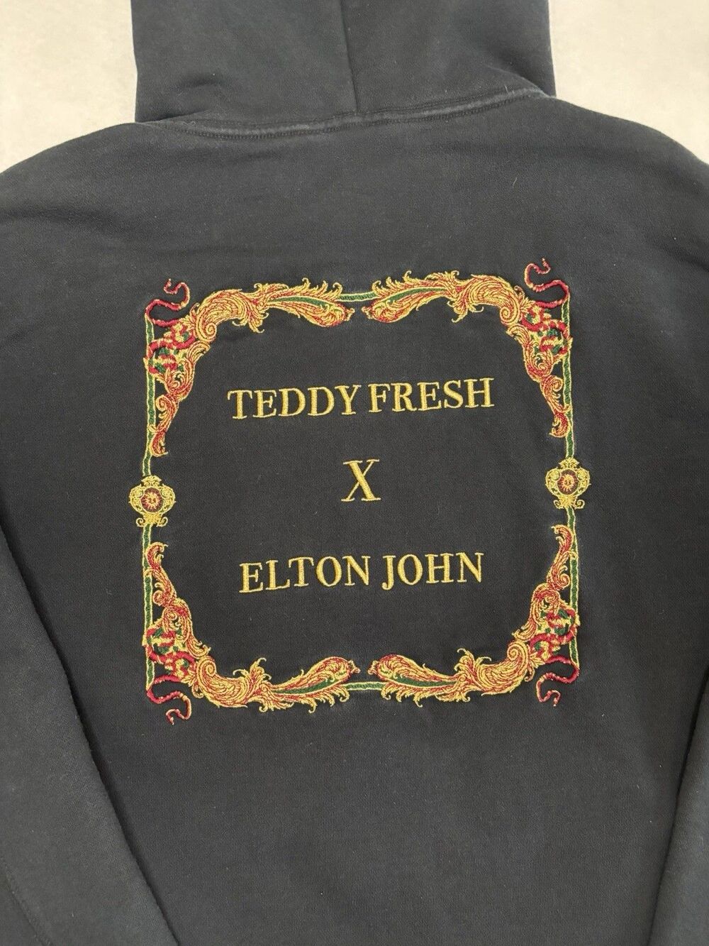 Teddy Fresh x Elton John Baroque Portrait Hoodie Black/Gold - Men's M - RARE - Picture 5 of 9